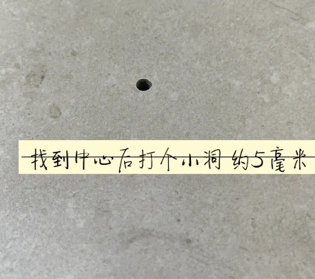 南京市瓷砖空鼓维修公司专业解答在瓷砖铺贴过程中，如果砂料搅拌不均匀，将会带来以下问题